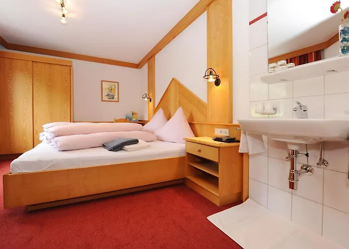 Daire Apartment Alexandra In Galtuer By Interhome *